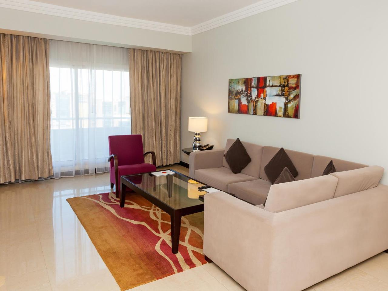 Flora Park Deluxe Hotel Apartments Dubai Eksteriør bilde